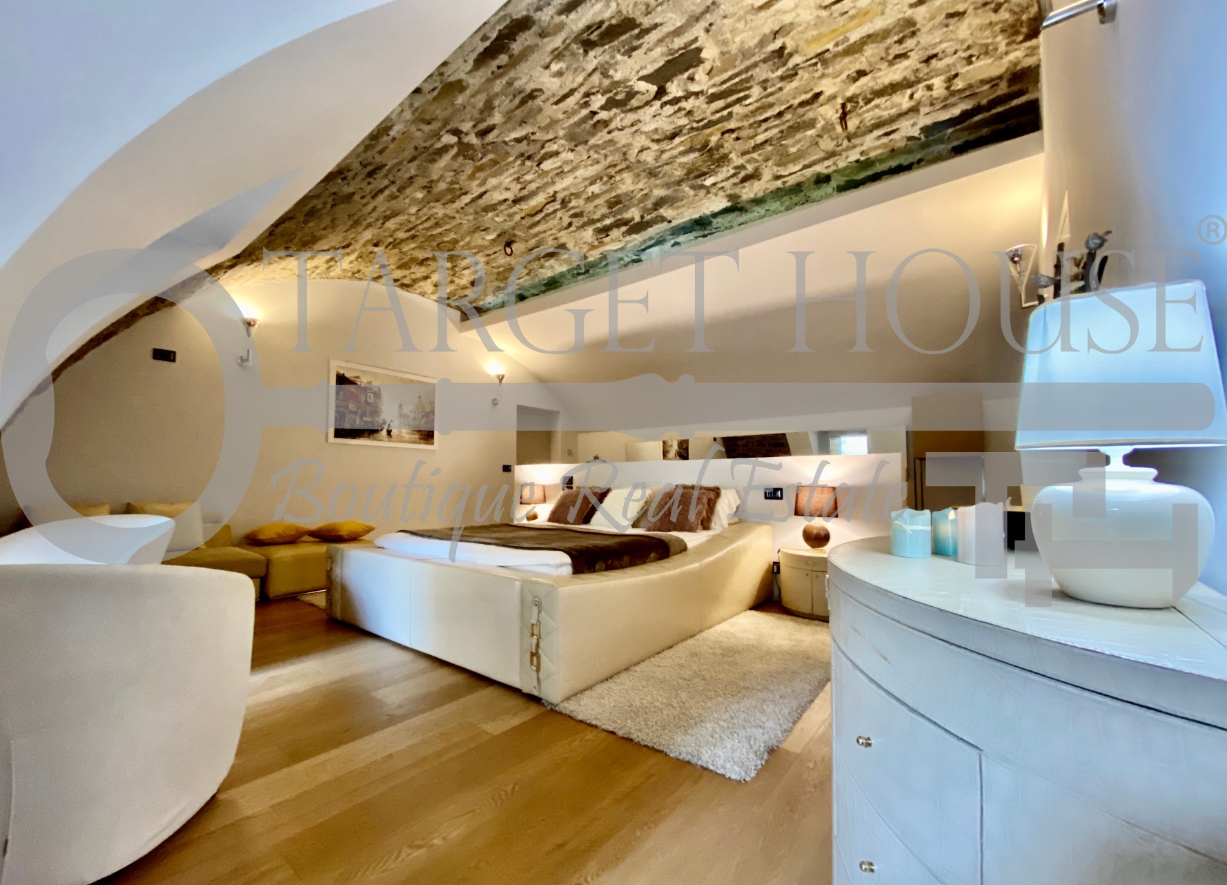 Luxury apartment for rent on Viale Geno