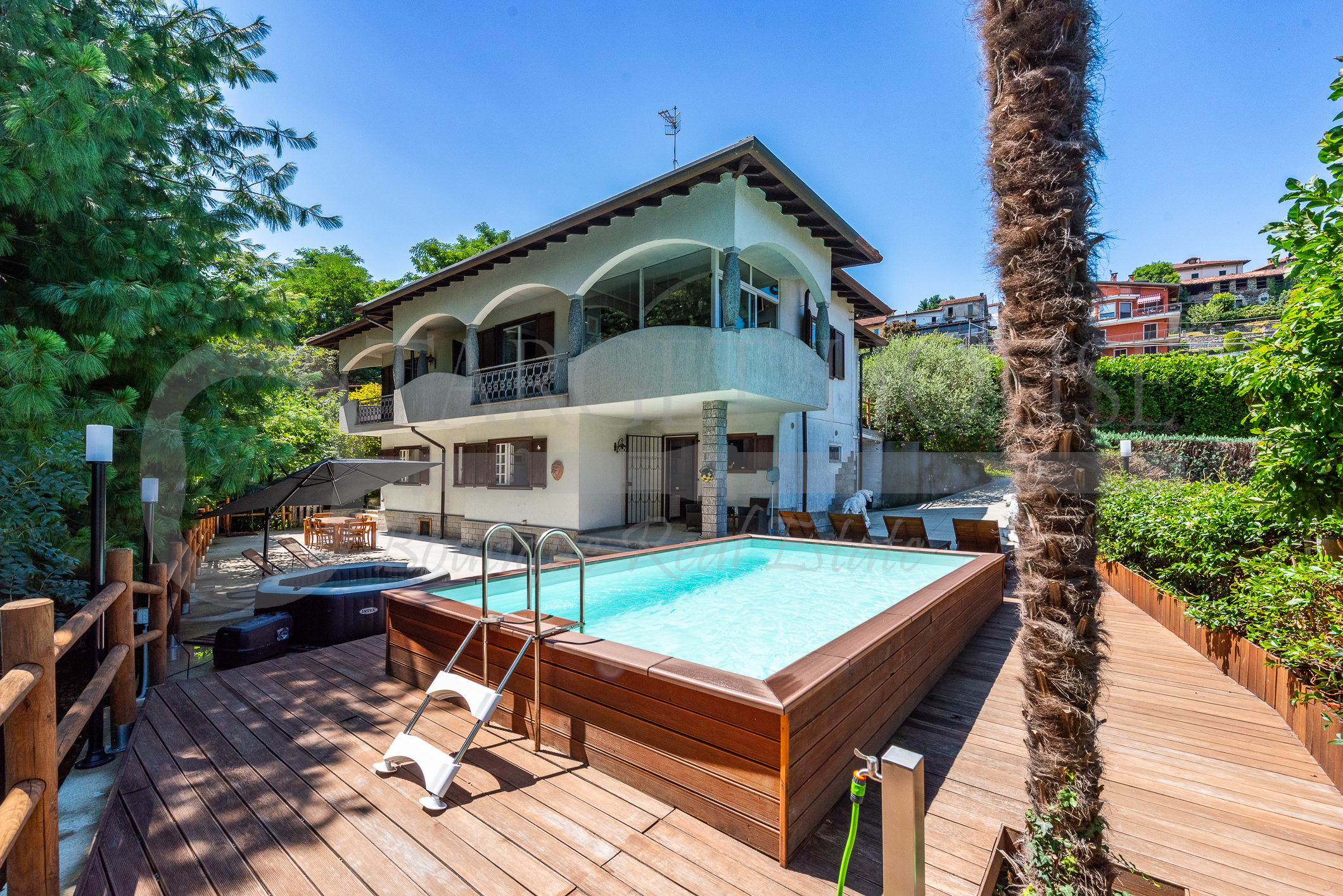 Villa con piscina a Stresa
