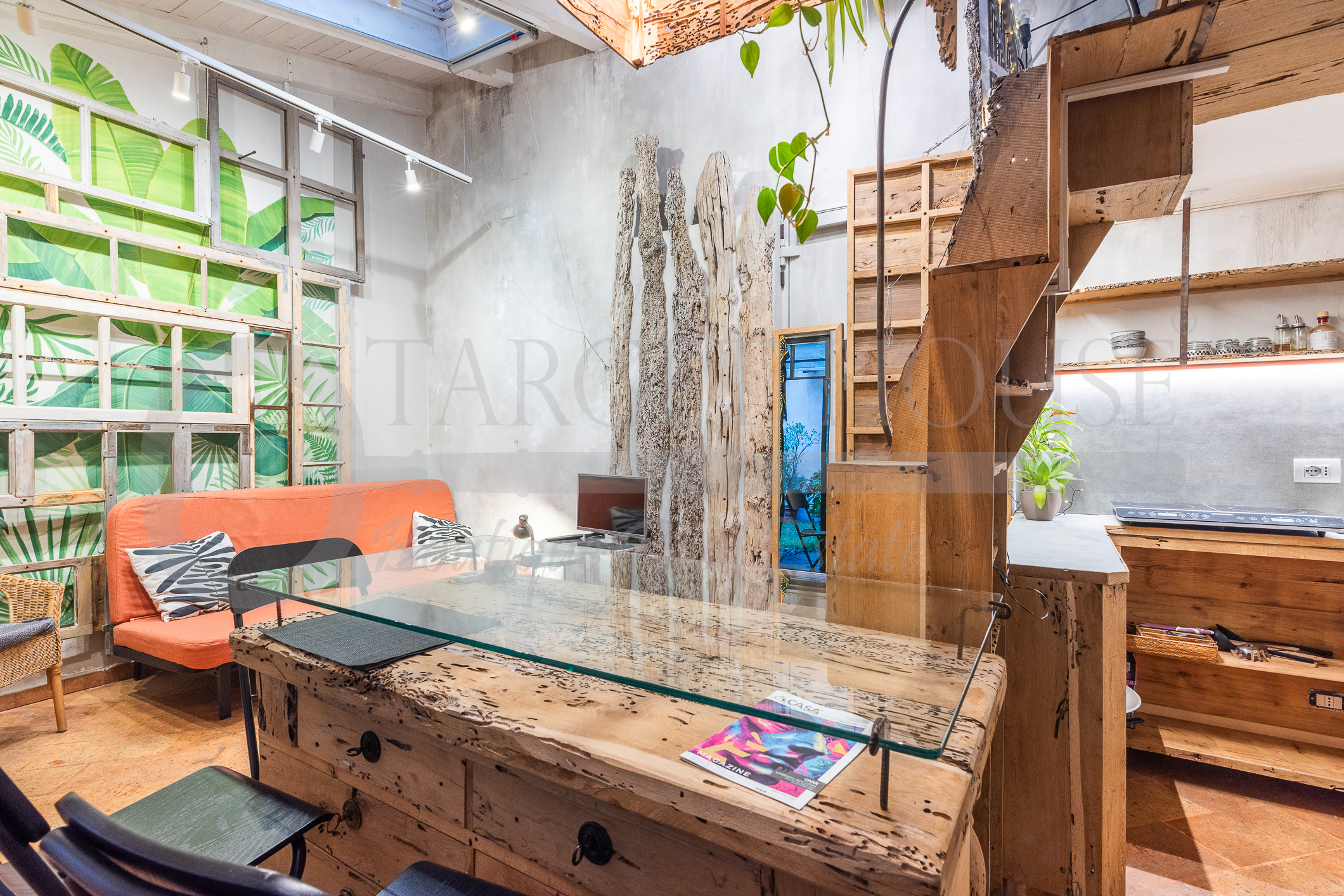 Bottega con spazio esterno Milano