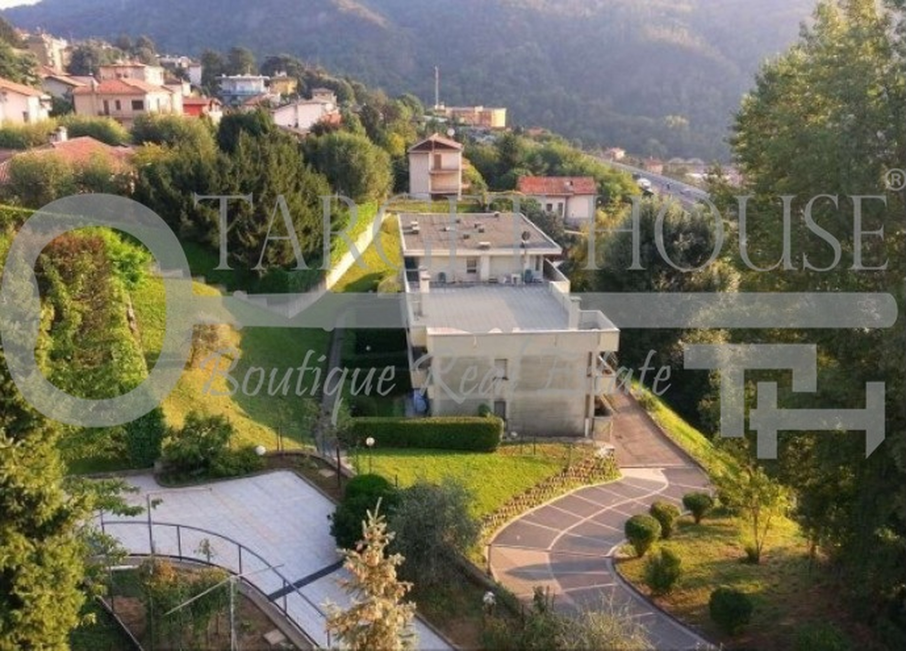 Attico con terrazzo da 290mq a Como