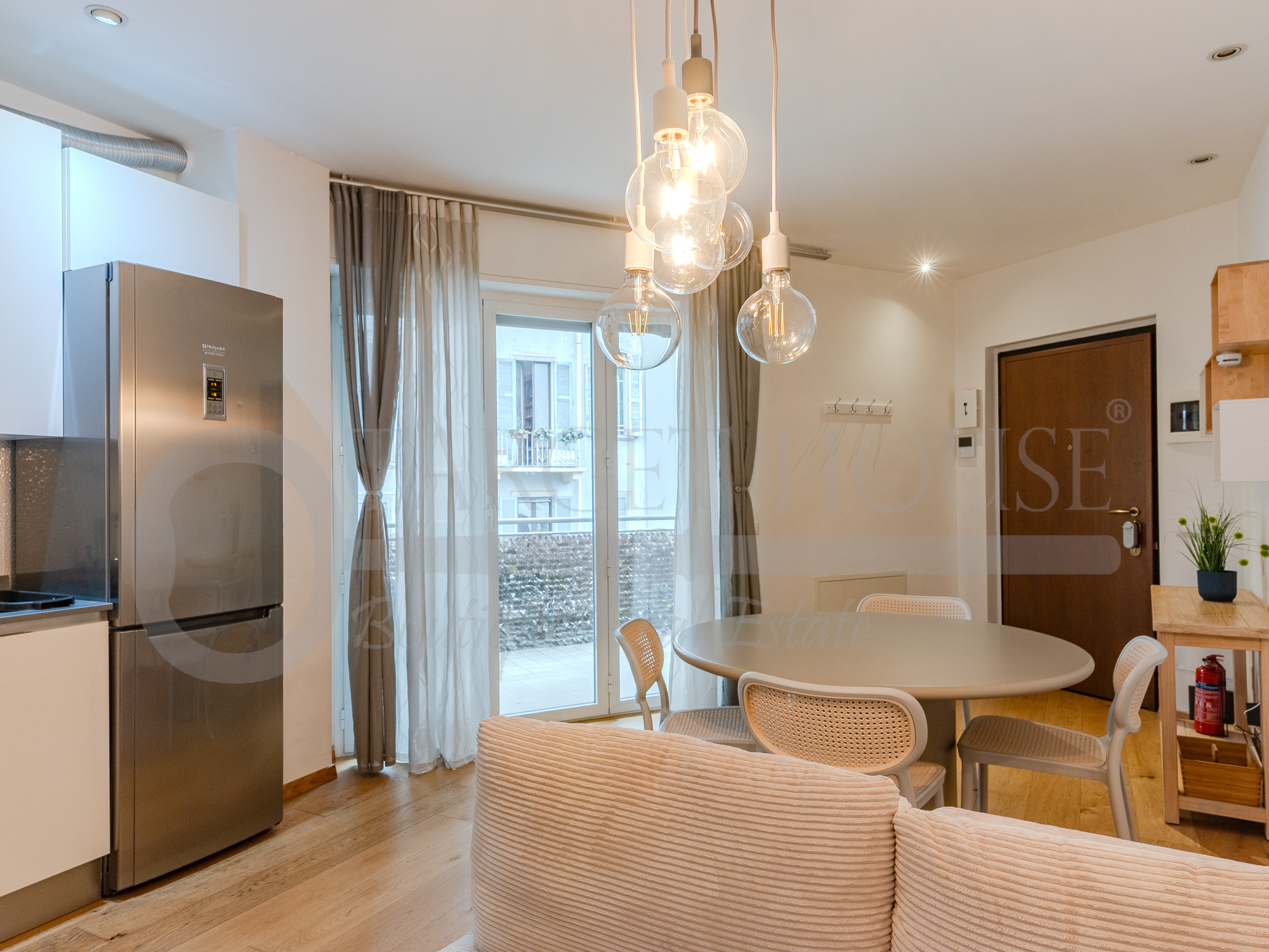 Milano trilocale con terrazzo e box